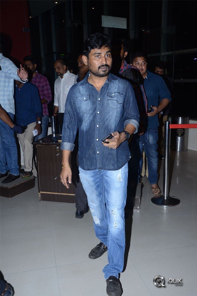 Celebs-at-Abhimanyudu-Movie-Premiere-Show